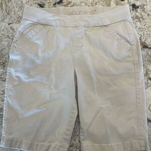 Jag Gracie Bermuda pull on, classic fit, versatile, slimming, khaki, size 6